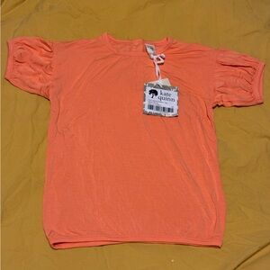 Kate Quinn Coral Short Balloon Sleeve Tee